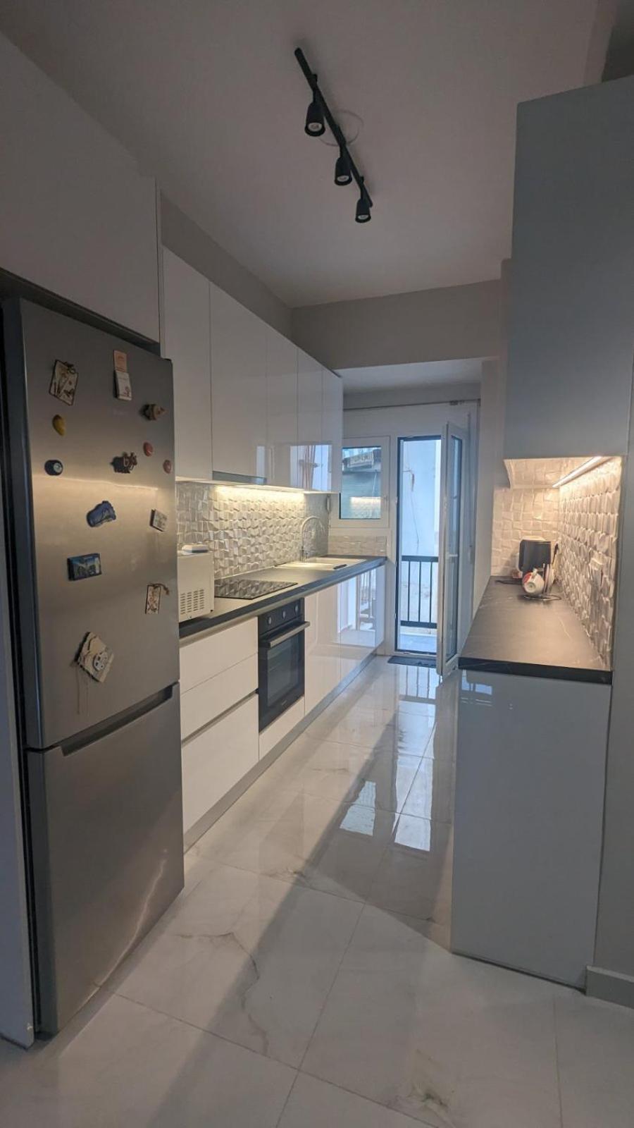 Luxury & Spacious Apartment In Atena Exterior foto