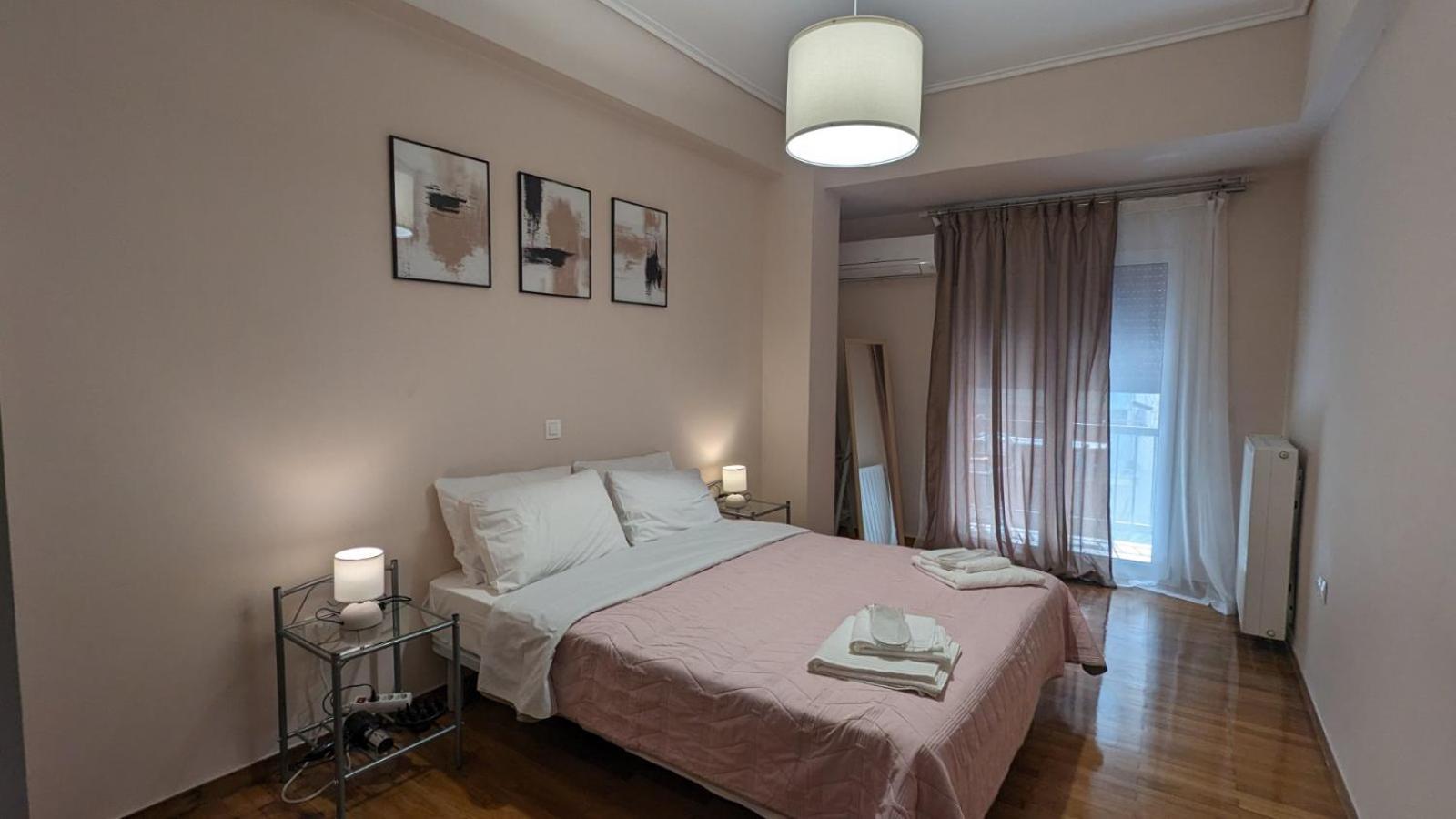 Luxury & Spacious Apartment In Atena Exterior foto
